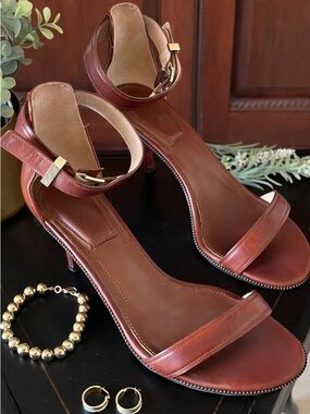 Givenchy Paris Vintage Cognac Leather Ankle Strap Sandals 39 3” Heel Designer